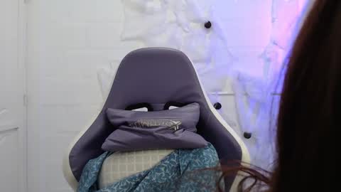   online show from October 16, 1:45 pm