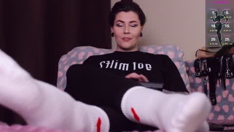 Snapshot of blake_luna chatting on December 7, 9:11 pm Britney online show from December 7, 9:11 pm