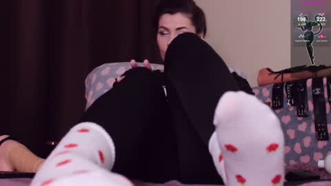 Snapshot of blake_luna chatting on December 21, 4:03 pm Britney online show from December 21, 4:03 pm