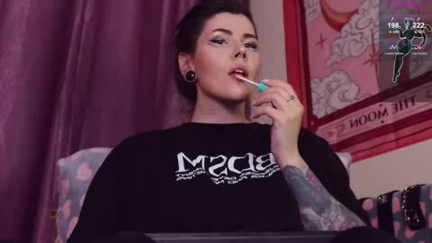 Snapshot of blake_luna chatting on March 1, 4:44 pm Britney online show from March 1, 4:44 pm