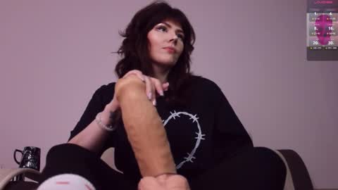 Snapshot of blake_luna chatting on November 21, 11:53 am Britney online show from November 21, 11:53 am