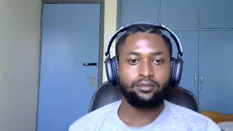 blakmoufaka online show from October 16, 6:25 am