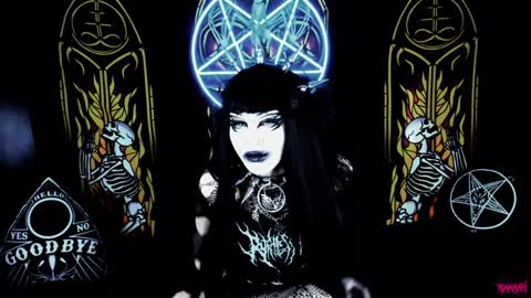 Snapshot of blasphemiangxrl chatting on December 14, 7:25 pm online show from December 14, 7:25 pm