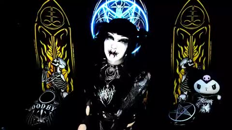 Snapshot of blasphemiangxrl chatting on February 15, 3:20 am online show from February 15, 3:20 am