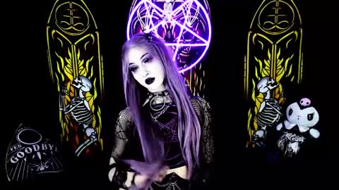 Snapshot of blasphemiangxrl chatting on February 21, 8:51 am online show from February 21, 8:51 am