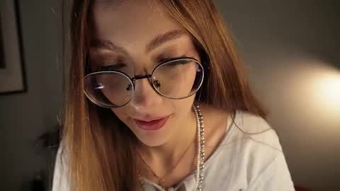  LiLy online show from September 16, 4:52 pm