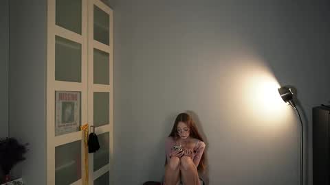  LiLy online show from September 17, 3:46 pm