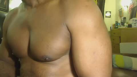 Snapshot of blkbiguncut10462 chatting on March 1, 2:26 am blkbiguncut10462 online show from March 1, 2:26 am