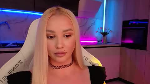 Lana online show from October 22, 12:16 pm