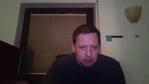 Snapshot of blonde32m chatting on December 25, 5:47 pm blonde32m online show from December 25, 5:47 pm