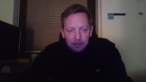 Snapshot of blonde32m chatting on December 27, 5:05 pm blonde32m online show from December 27, 5:05 pm