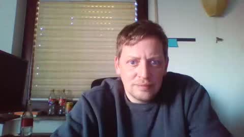 Snapshot of blonde32m chatting on December 31, 2:14 pm blonde32m online show from December 31, 2:14 pm