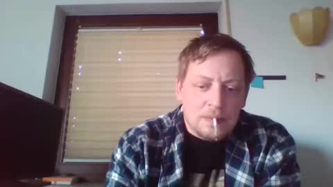 Snapshot of blonde32m chatting on January 12, 2:41 pm blonde32m online show from January 12, 2:41 pm