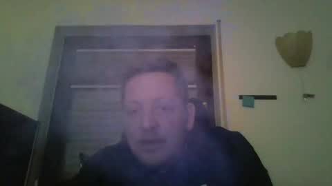 Snapshot of blonde32m chatting on November 8, 11:36 pm blonde32m online show from November 8, 11:36 pm