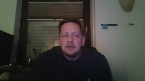 Snapshot of blonde32m chatting on November 14, 6:17 pm blonde32m online show from November 14, 6:17 pm