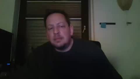 Snapshot of blonde32m chatting on November 23, 5:40 am blonde32m online show from November 23, 5:40 am