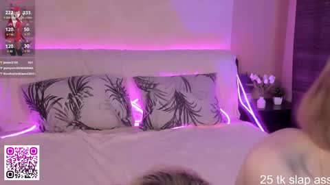 Snapshot of blonde_lotos chatting on March 10, 11:21 am Kate and Mary online show from March 10, 11:21 am