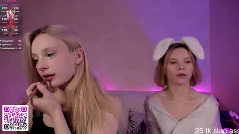 Snapshot of blonde_lotos chatting on March 12, 8:19 am Kate and Mary online show from March 12, 8:19 am