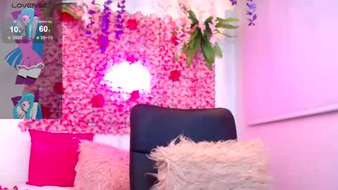 blonde_squirt_ online show from March 5, 2:36 am