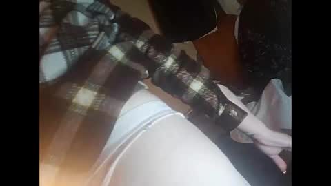 Snapshot of blondebellaaa3 chatting on February 19, 6:33 am Gia online show from February 19, 6:33 am