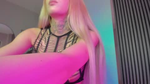 blondie_muller online show from February 17, 4:59 pm