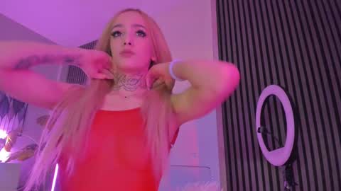 blondie_muller online show from March 6, 8:27 pm