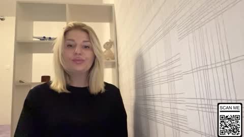 Snapshot of blondie_xoxoxo chatting on October 26, 2:45 pm blondie_xoxoxo online show from October 26, 2:45 pm