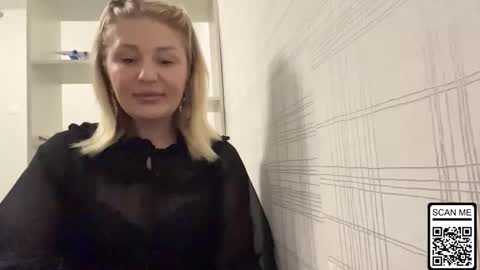 Snapshot of blondie_xoxoxo chatting on November 1, 4:20 pm blondie_xoxoxo online show from November 1, 4:20 pm