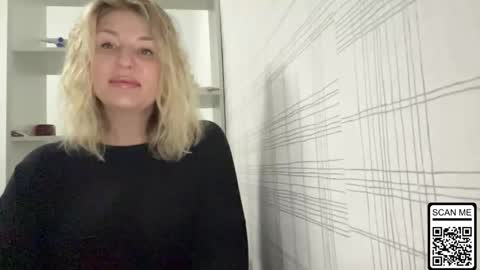 Snapshot of blondie_xoxoxo chatting on November 3, 6:25 am blondie_xoxoxo online show from November 3, 6:25 am