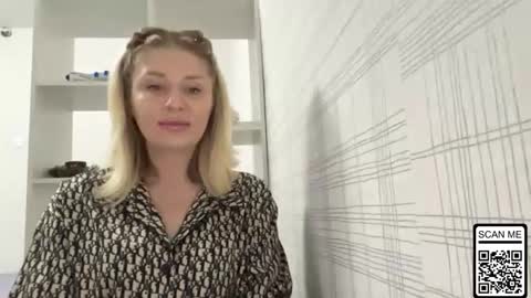 Snapshot of blondie_xoxoxo chatting on November 13, 6:56 am blondie_xoxoxo online show from November 13, 6:56 am