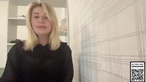 Snapshot of blondie_xoxoxo chatting on November 17, 7:58 am blondie_xoxoxo online show from November 17, 7:58 am