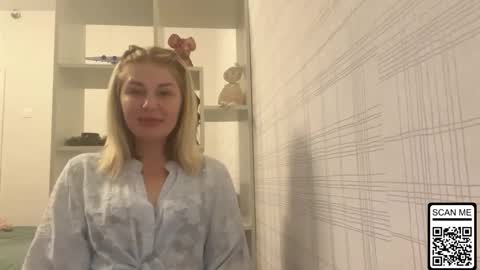 Snapshot of blondie_xoxoxo chatting on November 17, 8:03 pm blondie_xoxoxo online show from November 17, 8:03 pm