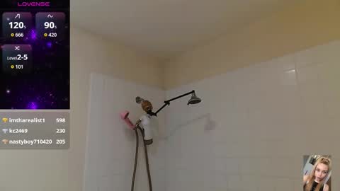 Bubbles online show from October 23, 11:14 pm