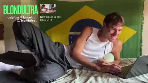 Snapshot of blondultra chatting on September 13, 9:09 am blondultra online show from September 13, 9:09 am