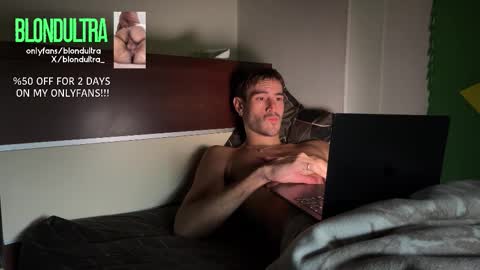 Snapshot of blondultra chatting on September 29, 5:45 am blondultra online show from September 29, 5:45 am