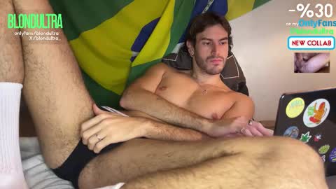 Snapshot of blondultra chatting on December 14, 1:38 pm blondultra online show from December 14, 1:38 pm