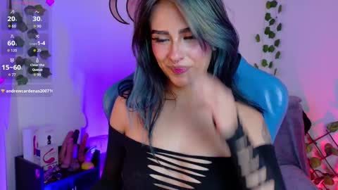 Snapshot of blue_kittenn chatting on September 26, 4:27 am blue_kittenn online show from September 26, 4:27 am