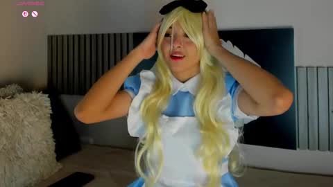 Snapshot of blue_sixx chatting on October 18, 10:21 pm blue_sixx online show from October 18, 10:21 pm