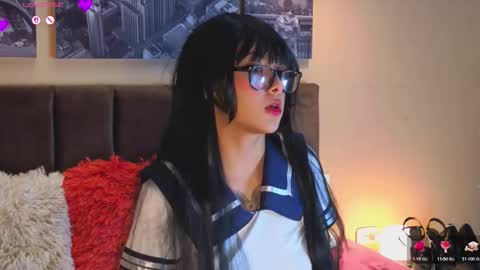 Snapshot of blue_sixx chatting on November 7, 10:32 pm blue_sixx online show from November 7, 10:32 pm