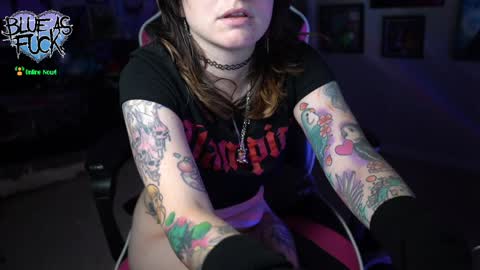 Blue online show from December 15, 3:56 am