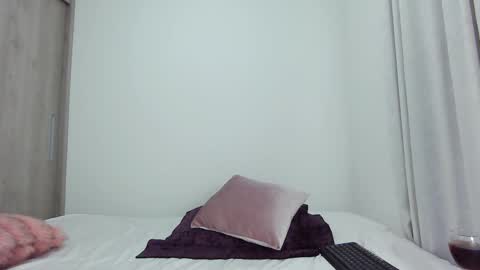 bluediamond_ online show from September 30, 3:55 am