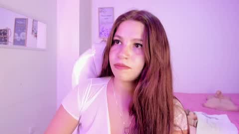 Snapshot of bluee_hazell chatting on January 26, 3:48 am online show from January 26, 3:48 am