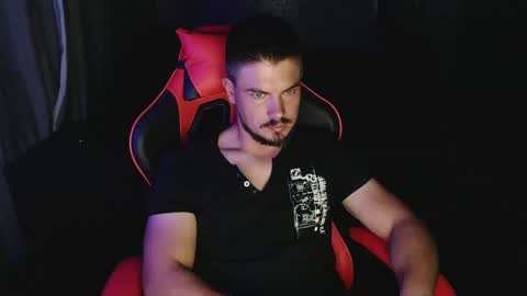 blueeyeboy0 online show from December 2, 10:12 pm