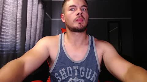 blueeyeboy0 online show from December 6, 1:33 pm