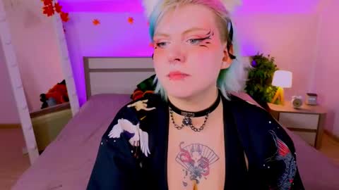 Hi my name is Lunaray online show from October 10, 9:52 am