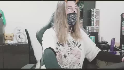 Blue online show from December 17, 12:16 am