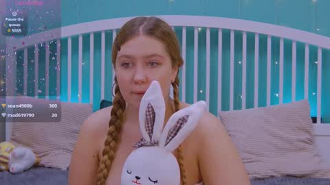 Ellie3 online show from December 18, 4:17 pm