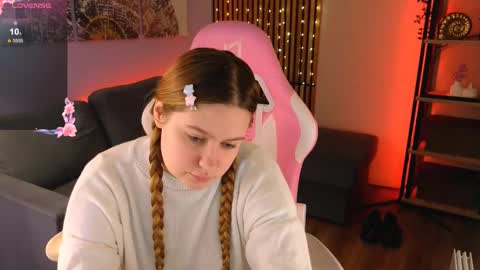 Ellie3 online show from March 3, 3:42 pm