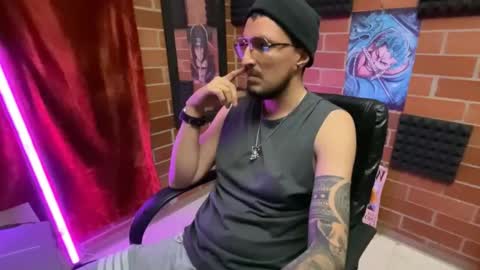 Snapshot of blworld25 chatting on December 18, 2:28 am Blworld online show from December 18, 2:28 am