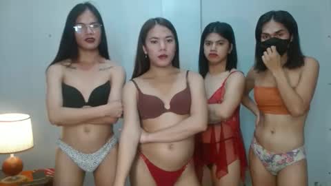 Snapshot of blythe_show chatting on February 12, 3:05 pm blythe_show online show from February 12, 3:05 pm